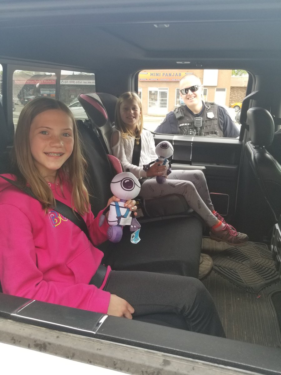 reginapolice's tweet photo. We found a few more properly restrained kids who got our last #Bucklebot stuffies. Bucklebot is a great way to teach kids the importance of being safe and buckling seatbelts. @SGItweets @RPSTrafficUnit https://t.co/HBt4DrkFz3