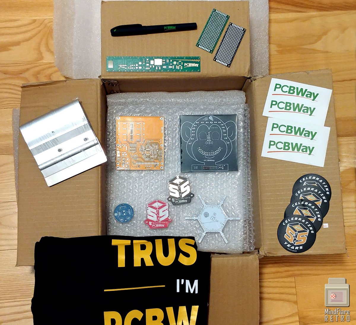 MindFlareRetro's tweet photo. Hey @_gazmarshall, here's the PCBWay 5th Anniversary Gift Box and the example example PCBs included. #PCBWay #PCBWay5 https://t.co/vegIZ0WXhh