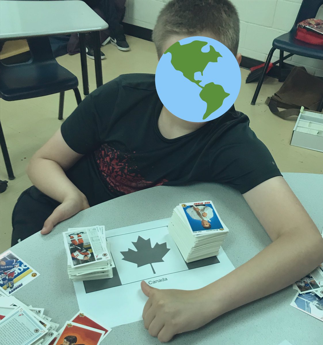 KawkaEDU's tweet image. Social Studies and @UpperDeckSports cards? Absolutely! Always sorting and today chatting about player nationalities, @NHL diversity and even the dissolution of countries. #OCSB @McHughEduCentre #UDeducates #teachingoutsidethebox