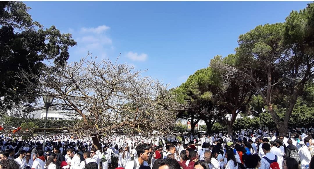 MahaBenchaabou1's tweet photo. Ce n'est plus question de résidanat ou d'internat, ça prend une autre dimension. C'est une atteinte a nos droits les plus fondamentaux 
#DoctorsUnderOppression 
#medicalstudentstrike 
#MoroccanMedicalStudents 
#SaveMoroccanMedicalstudies 
#ÉTudiantMarocain https://t.co/LFJjrm736d