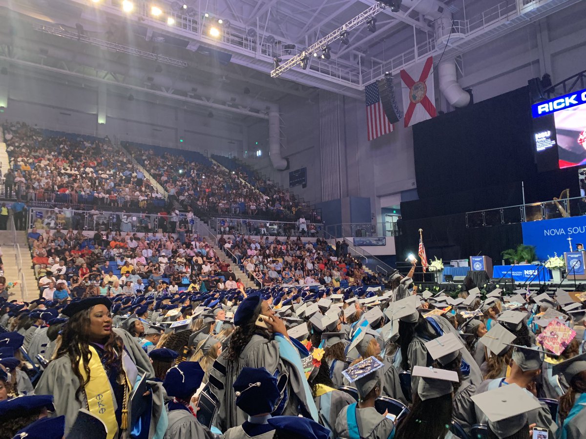 jeanniev02's tweet photo. It is official, call me Dr. Verde!! 🎉👩🏻‍🎓 #NSUClass2019 #IDidIt #TheyHelped #MissingPapi #BestIsYetToCome @NSUFlorida  @cpe_prek @MiamiSup @msriestraq @MDCPS_OECP @MDCPSCentral @jldotres @CROJPACE3 @David_K_Moore @MartaPerezMiami @305CAHSD https://t.co/VT35uL2ijL