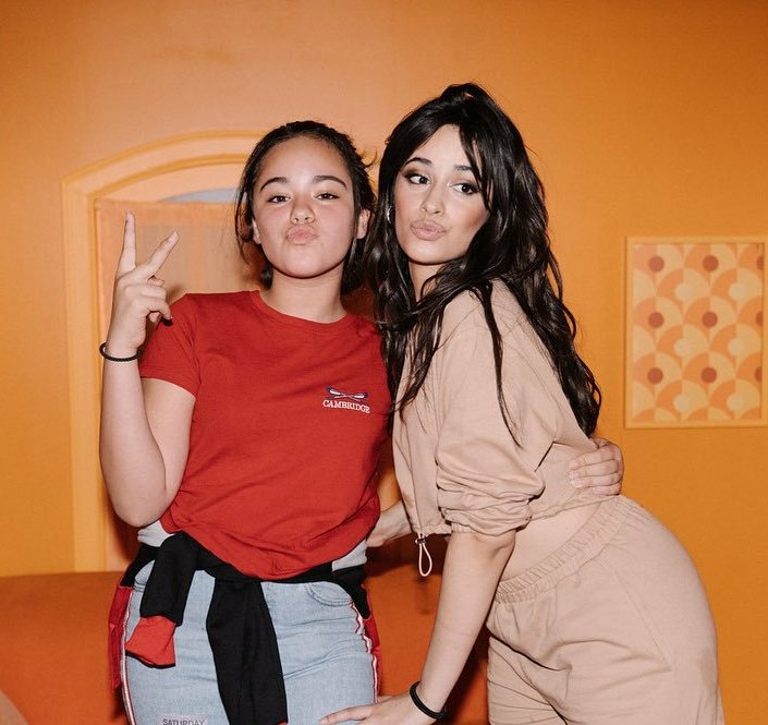 inspiredkarla2's tweet photo. camila y sofi son unas diosas, estas fotos lo demuestran https://t.co/5YQkA1oIKg
