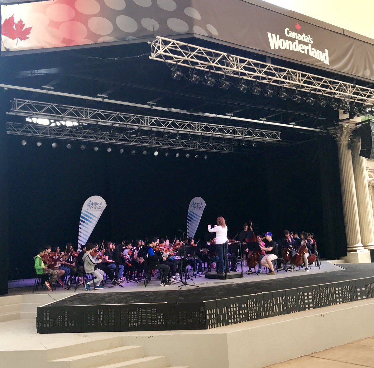ForsterTasha's tweet image. Wonderland Music Festival! 🎶❤️ Way to go String Ensemble &amp;amp; Sr Band 🙌 @FallingbrookMS @ttmstansbury @DarcyWindover @CathyUnelli @PeelSchools #GoFalcons #wonderlandmusicfest2019