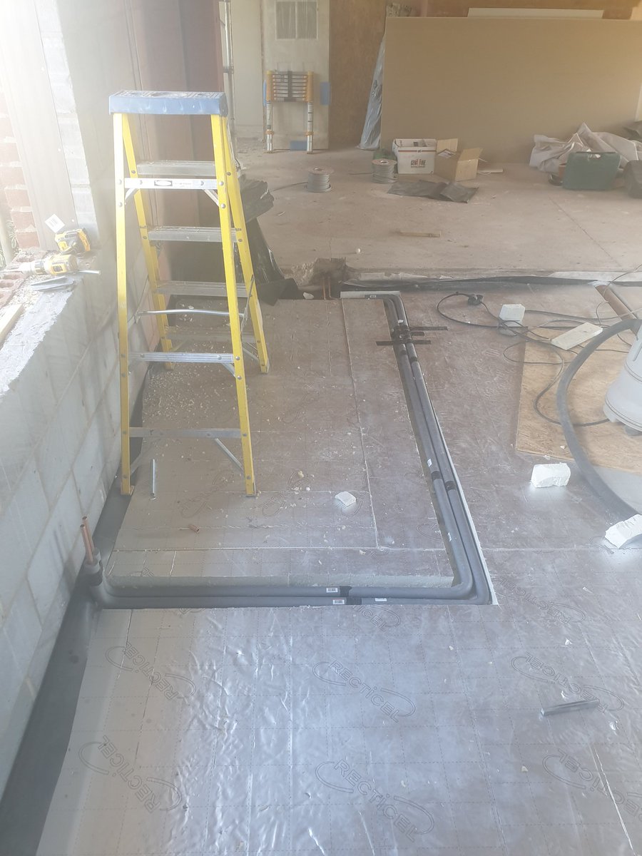 pointersheating's tweet photo. Just a little bit of what I have been doing this week. Ready for the new floor screed https://t.co/j7qzQ9nBp8