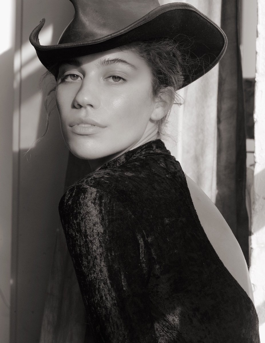 MAZZAmodels's tweet photo. New face Kyleigh shot by the amazing Spade Studios https://t.co/pPVHdAcHHp