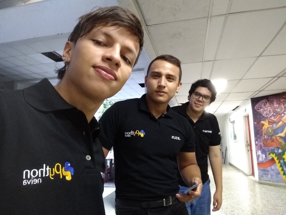 Stivend10_'s tweet image. Listos !
#PythonNeiva
#PythonColombia
#HagamosComunidad
#NeivaDesarrolllaConPython