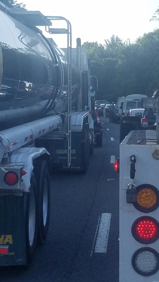 CMCPA2010's tweet photo. #boonsboro #mdtraffic https://t.co/bUxHBK1gez