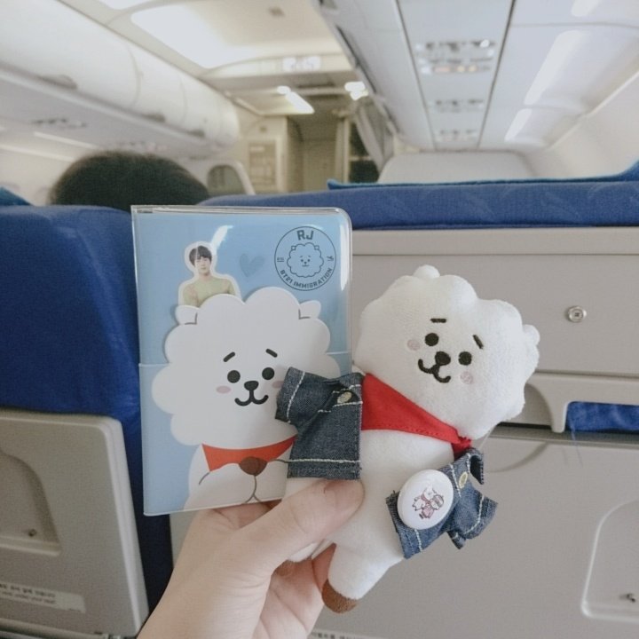 bell__jin's tweet photo. 行ってきます!✈️🇰🇷
もしかしたら上着暑いかもねー?
向こうも晴れてるらしいよ!
RJちゃん!💓
#withRJ https://t.co/0Zkx8NIM8V