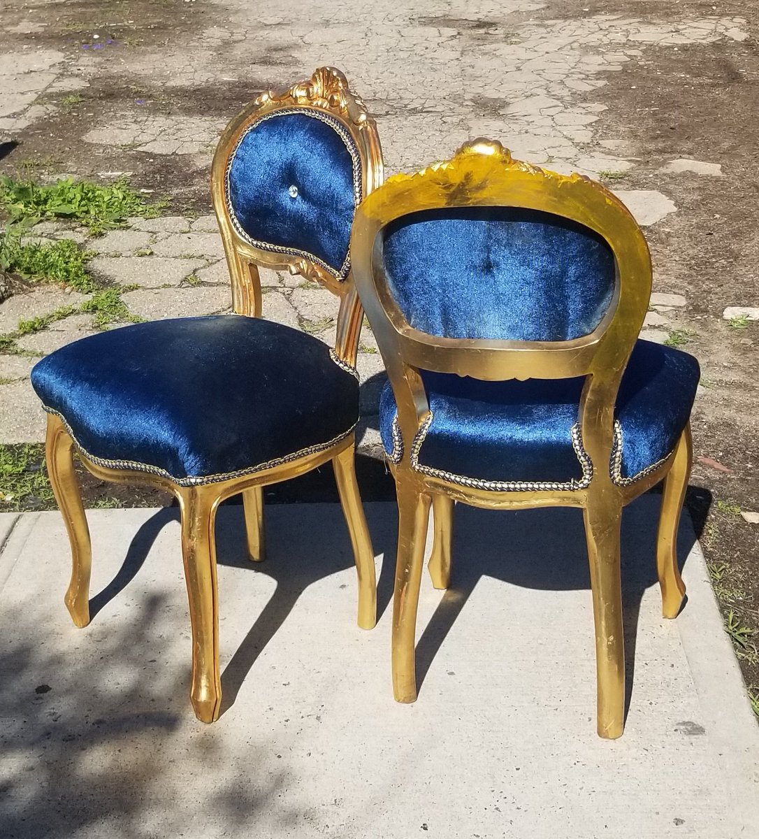 PaulsUsedFurn's tweet photo. #Decorating? Finish off your room, salon, or office with a statement chair. Shop our selection of furniture and more at 101 Blake Avenue at Saratoga!
#antique #brooklyn #antiquedealer #dealer #antiques #interiordesignny #designer #antiqueshop #usedfurniture #statement #chair https://t.co/WHjefw7oVx