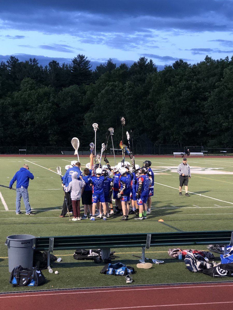 First half over. 4-2 Good Guys