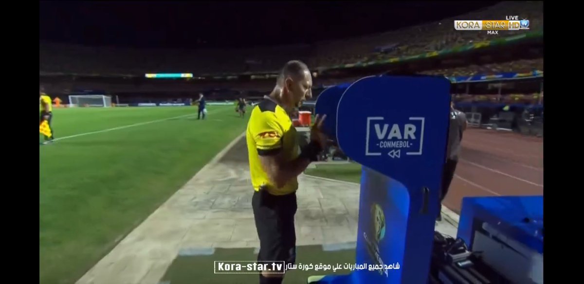 vallen7's tweet photo. Yes, football with VAR is better. 
#CopaAmerica 
#bra
#brazilbolivia https://t.co/O0D99Cfxi8