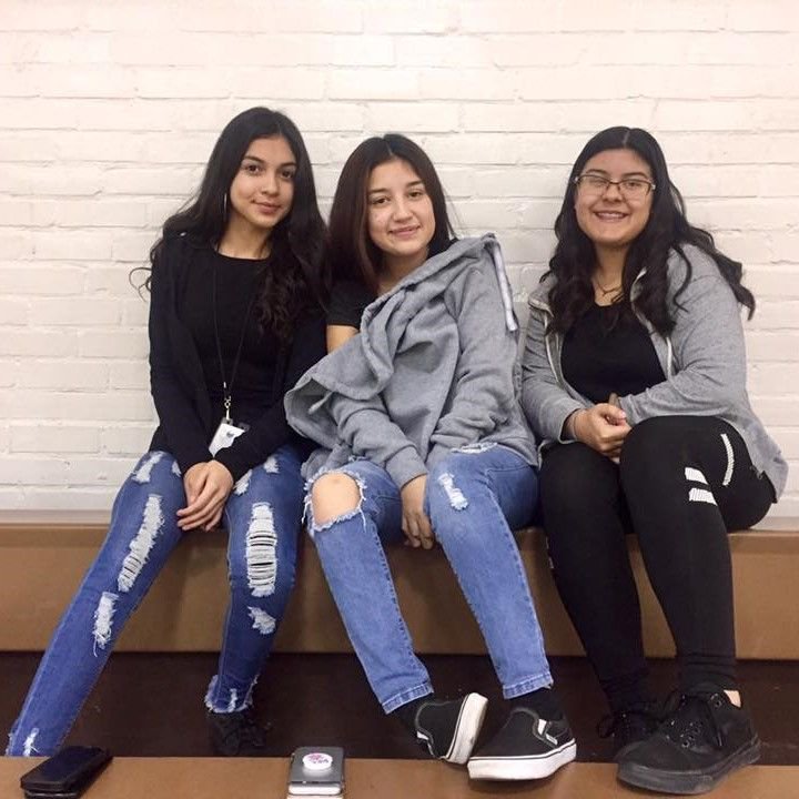 risingschools's tweet photo. F is for Friends who do stuff together! What are you and your friend group up doing this summer? The #HighRisingPHX schools offer a variety of fun summer programs to participate in. Contact us today! #DtPHX #PhoenixSchools https://t.co/cgXcyzPPL1