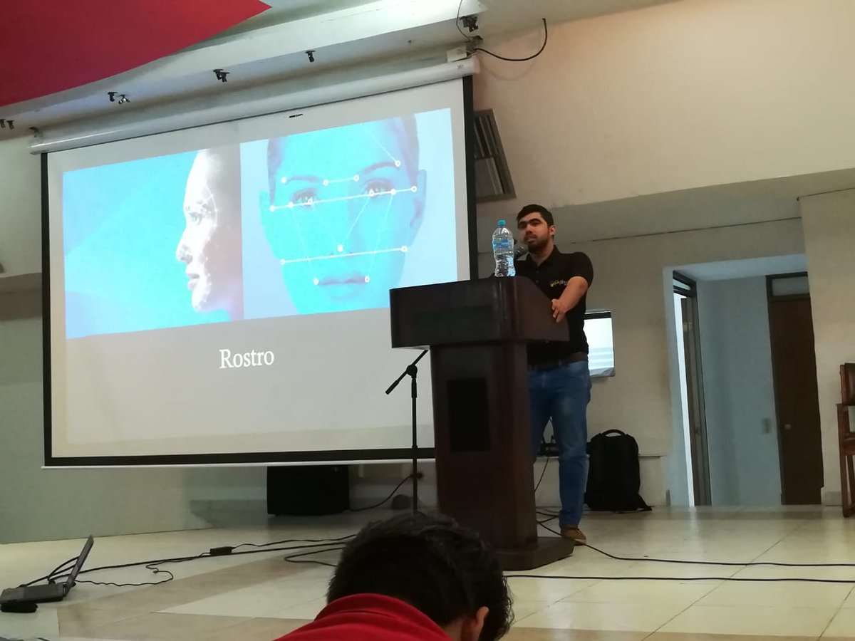 danielcastro_97's tweet image. Juan Carlos Cabrera en su charla sobre el reconocimiento de voz basado en clasificación de huella vocal con técnicas de machine learning.
@pythonneiva #PythonNeiva #PythonColombia @ColombiaPython #HagamosComunidad #NeivaDesarrollaConPython