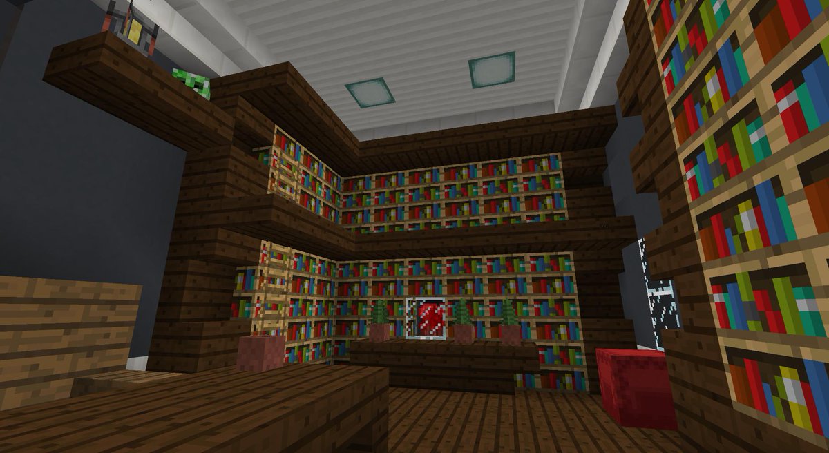 SurviveWithUsMC's tweet image. Hey Survivors! Check out _YV_'s house! He went for a top house with a mountain retreat. This is looking sweet YV, keep up the good work! Let him know what you think of his base next time you're on!😉 #Minecraft @SurviveWithUsMC #Playerbuilds