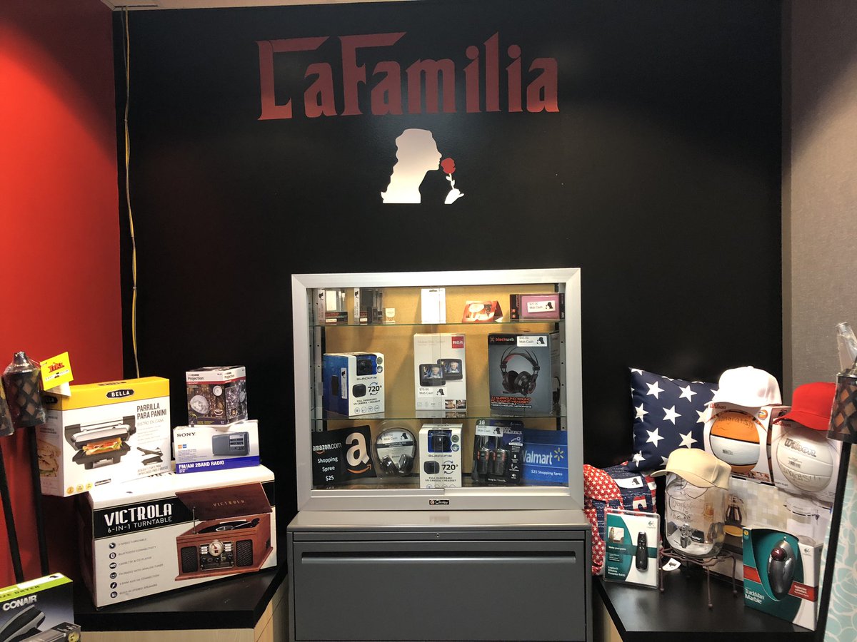 rantoulculture's tweet photo. When you sell in RANTOUL... you get #MobCash to shop in the #LaFamilia store @susandfritz @ShellyBradley15 @BossLady_Berta @MajkoJaime @MaZarate77 @anthonyetuggle @AmaZingXoch https://t.co/ny0hmg36KG
