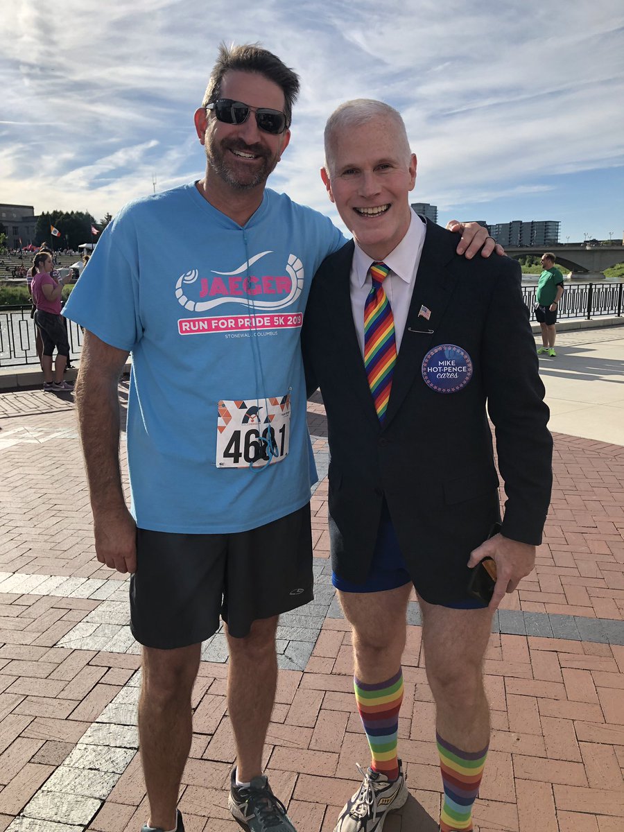 njwray's tweet image. Thanks @MikeHotPence for joining us today in Cbus for the Jager #runforpride during @cmhpride. Keep shaking that can.