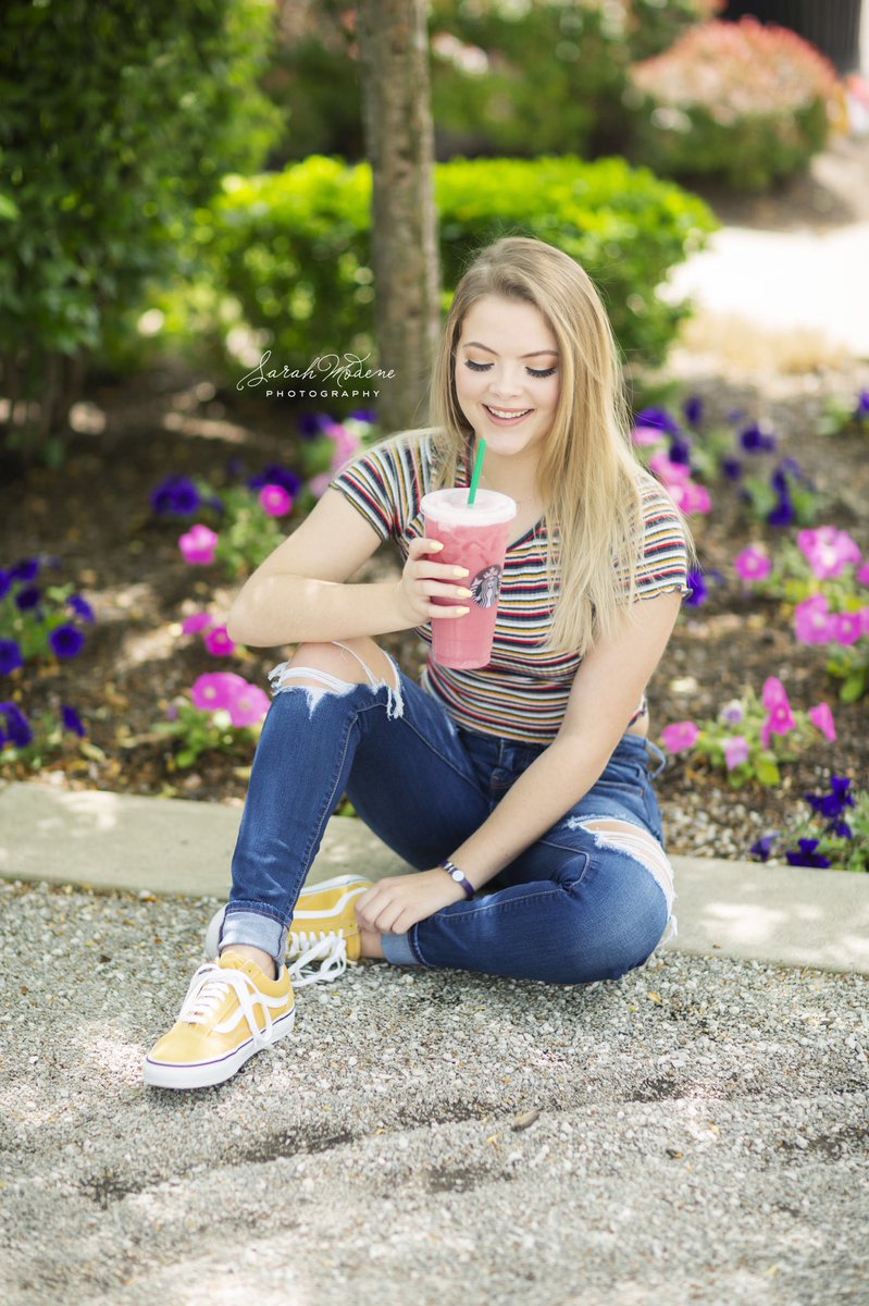 SarahModene's tweet image. Omg... @CaleighInstone, your senior pics are 💥🔥 I’M OBSESSED ❤️