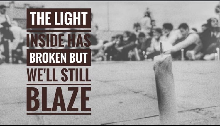 lolimanal1's tweet photo. Non à la privatisation!
Ne touche pas à mes droits!
Ne touche pas à mes parents!
Ne touche pas à mes soeurs!
Ne touche pas à mes frères!
Ne touche pas à mes profs! #DoctorsUnderOppression https://t.co/Rgpi2Nzdch
