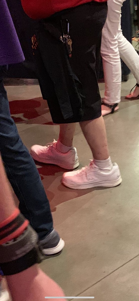 wiyos2000's tweet photo. @DadShoes2 #DadShoes #Khakisshorts #jorts #DadCalves @alyankovic show https://t.co/inss7JDDBg