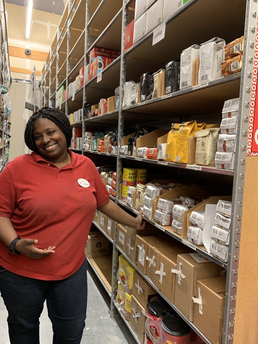 clarity_7's tweet photo. My Food &amp; Bev Experts are stylin’ and backroom profilin’. #lovemyteam #fullaisleownership #13steppin #G192Domination #BestLoop @MikeQuinn75 @m_deyle @ContrucciJoe @A_Leigh_ https://t.co/x4czjxiMeh