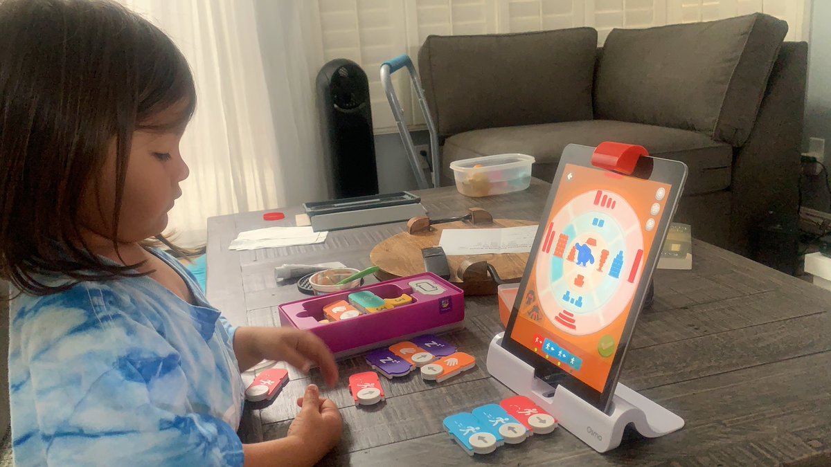 MsPeigsClass's tweet image. She loves her @PlayOsmo #codingjam
