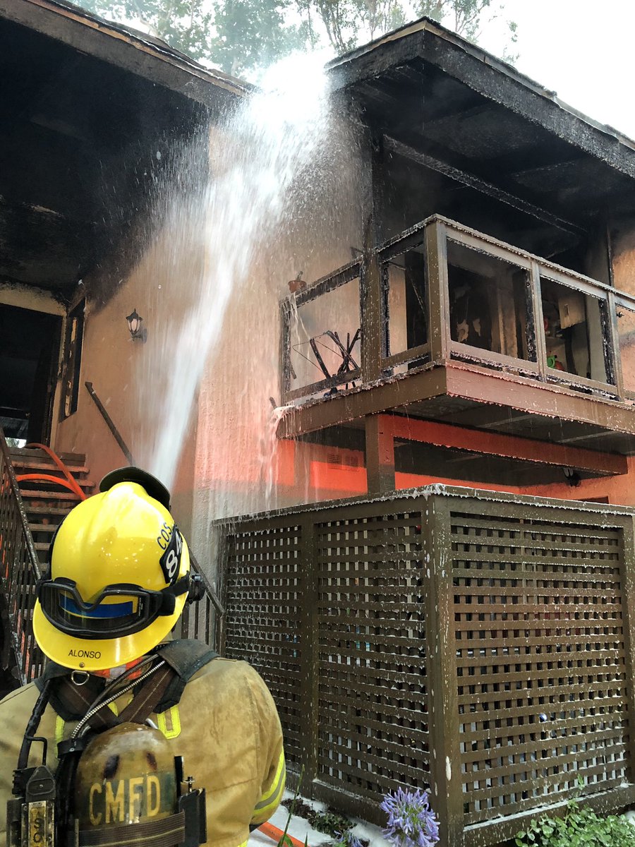 CMFD_PIO's tweet photo. Fast knockdown of fire by Costa Mesa crew and auto aid agencies.  All occupants out safely with no injuries reported. Transitioning into overhaul phase https://t.co/8AQe6KUBtR