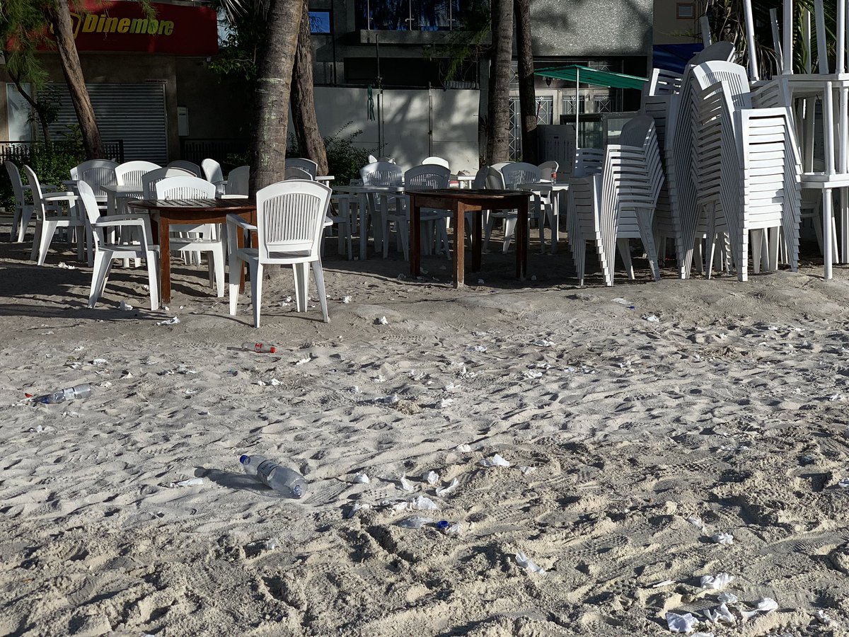 MukaliAhammadhu's tweet photo. It was just yesterday some youngsters carried out an effort to cleanup junk trashed on Hulhumale’ beach and “Heylhifah” ... and it didn’t take a day to go back to square one. Ignorant fuckers started trashing their junk on beach. https://t.co/u2acxlEKIZ