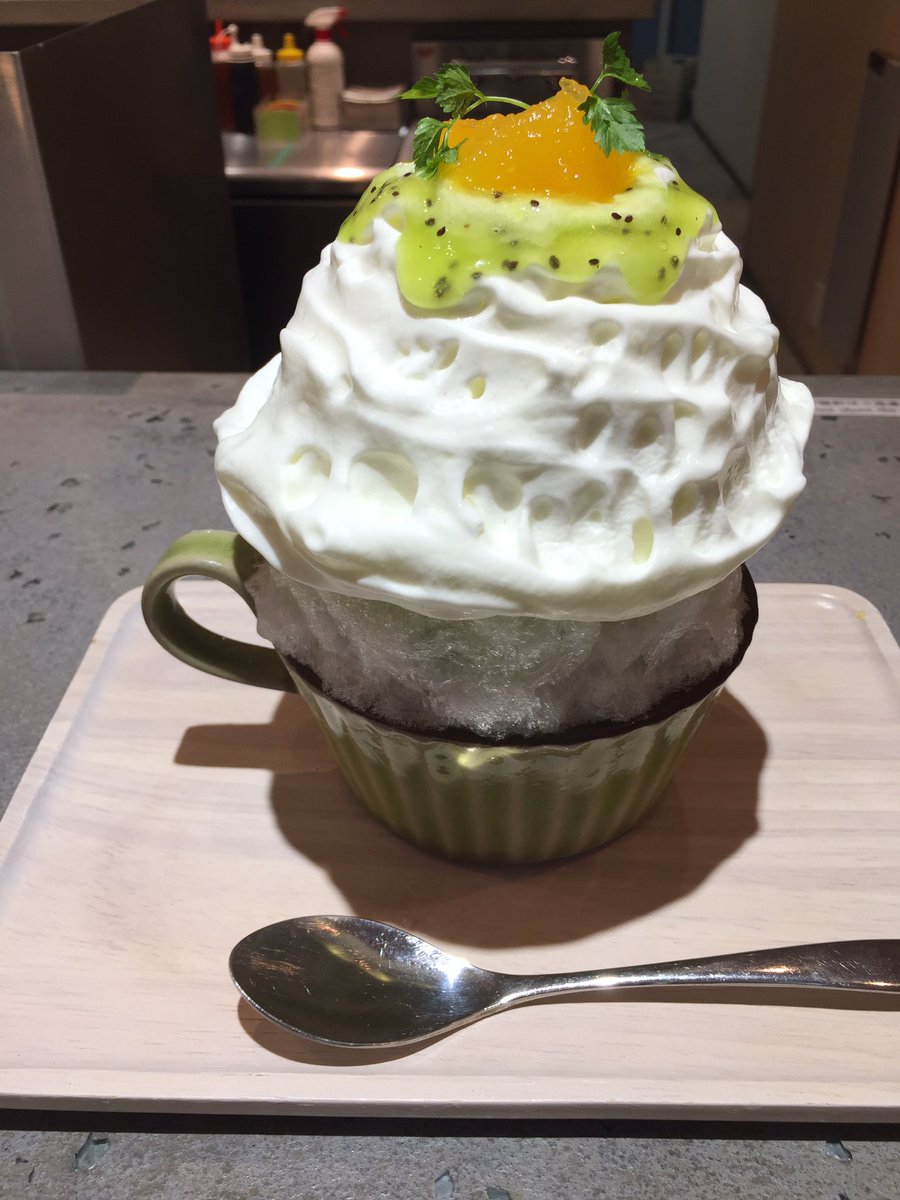 ほうせき箱 9 1より整理券制やめております 6 15 新作スタートしてます アッサムグレープフルーツ 1000円 アッサムティー グレープフルーツ はちみつ マスカルポーネチーズ パッションきういヨーグルト 970円 パッションフルーツゼリー きうい
