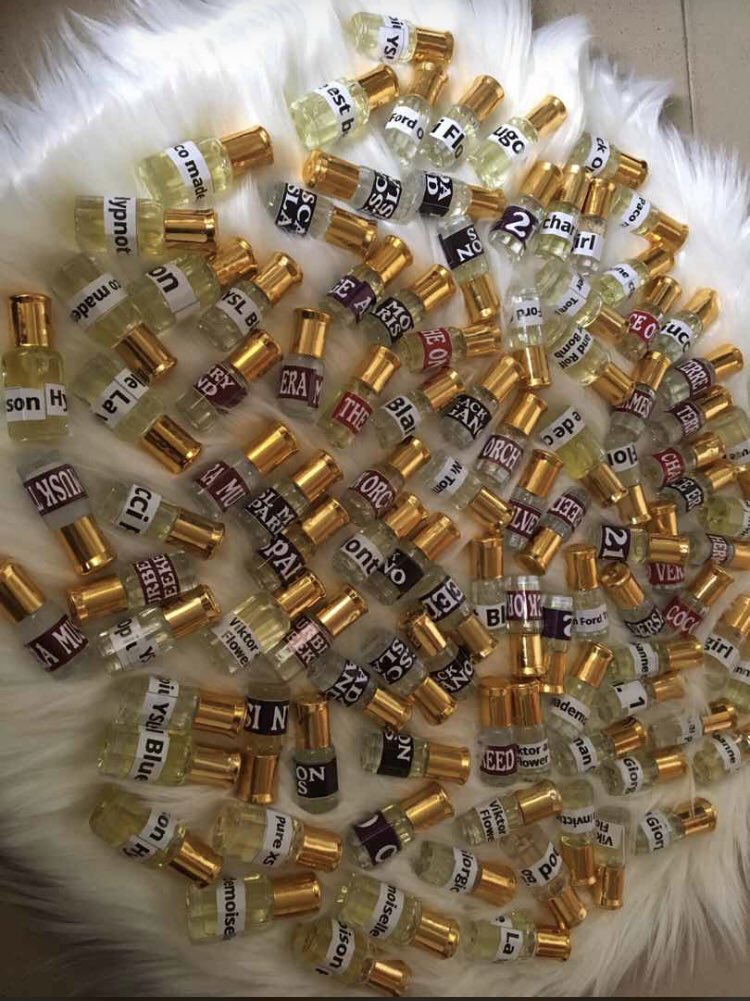 khadijatsodipe's tweet photo. Hi. Kindly retweet and follow back. My customer might be on your timeline 🙂. I sell original perfumes | body mists | perfume oils at affordable prices. Thank you and have a great weekend. https://t.co/rKbJWpyv6H