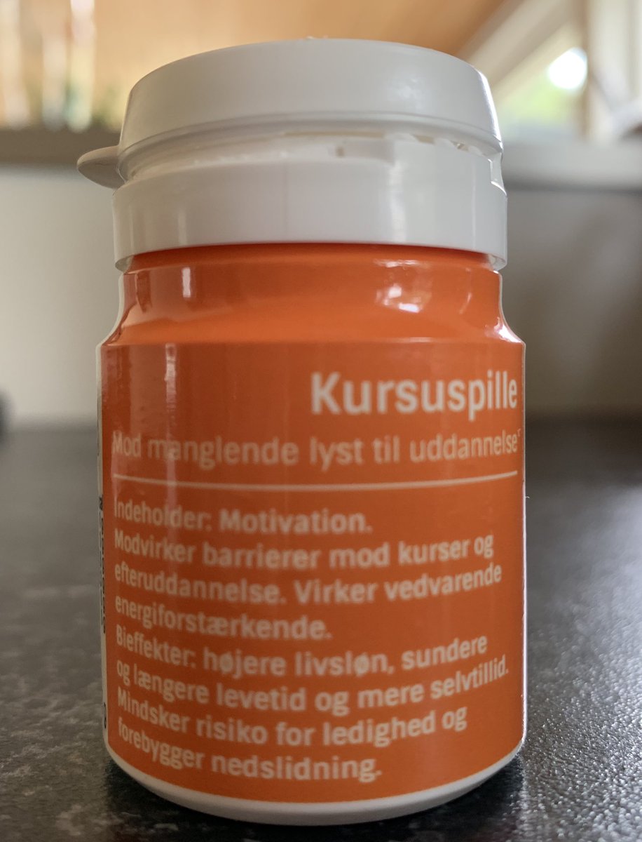 BenedikteMaul's tweet photo. @piamaul @jakkiovergaard @TaenketankenDEA Til info deler Netværkslokomotivet kursuspiller mod manglende lyst til uddannelse ud på #fm.dk i år 😉 https://t.co/QttrqzgcmX