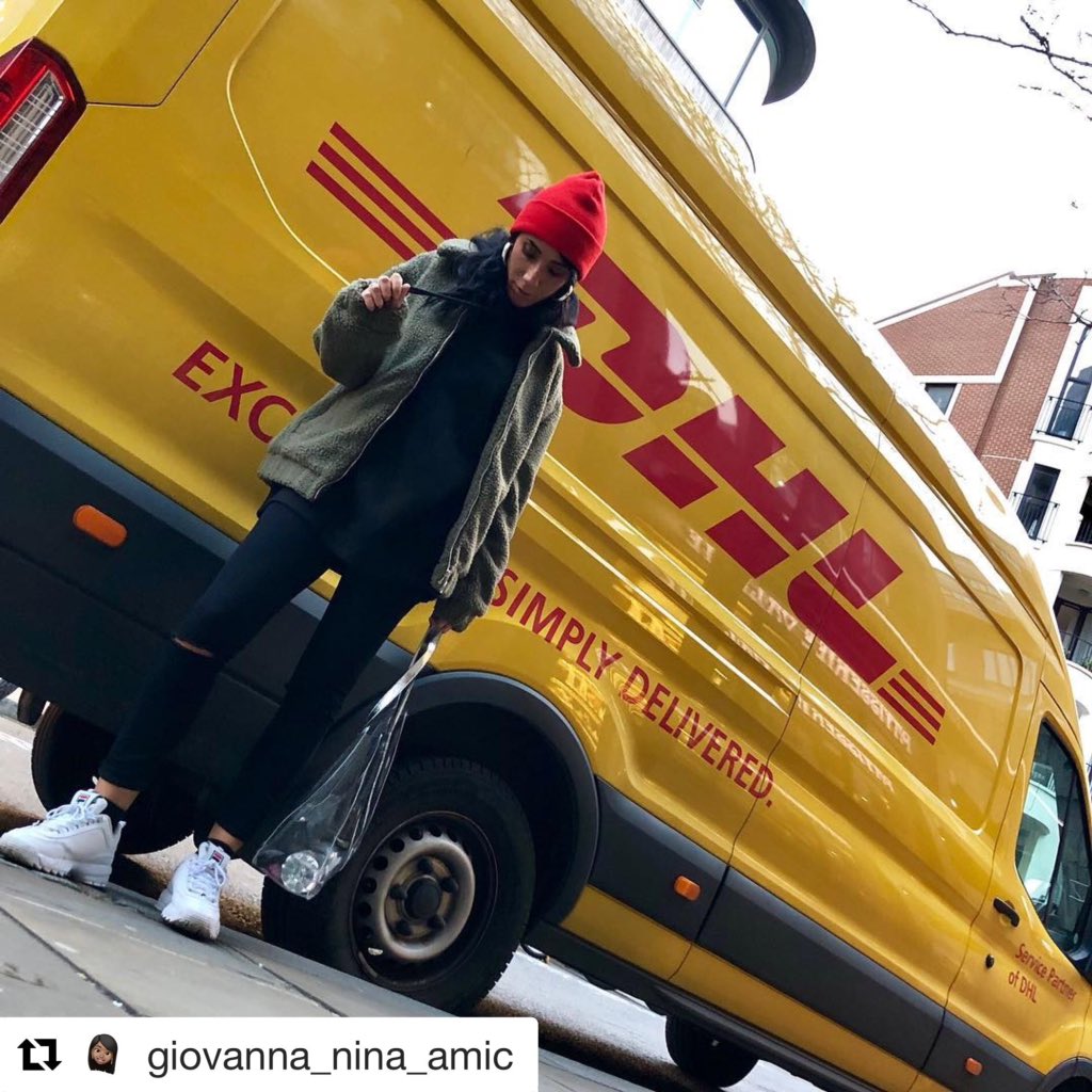 dhlfashion's tweet photo. Street style check ✅ 

#DHLFashion #Repost #GenZYellow #RedAndYellow #Streetwear https://t.co/IiEXGTs3h6