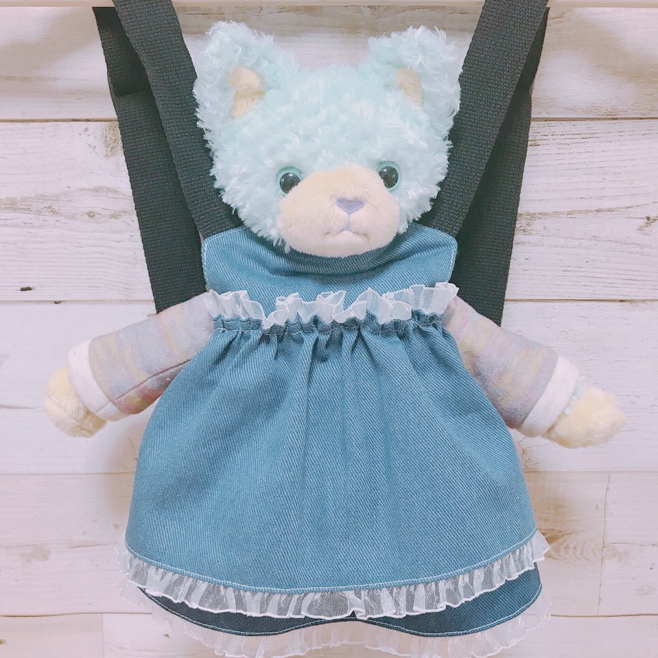 ぬいぺ ぬい服の先生 ダッフィーの抱っこひもの作り方と型紙をupしました 本格的なのに型紙3枚 布6枚 で作れちゃいます スカートを省略すれば 男の子も持てるシンプルなデザインに ちなみに抱っこひもの作り方や型紙が載ってる本はほぼない