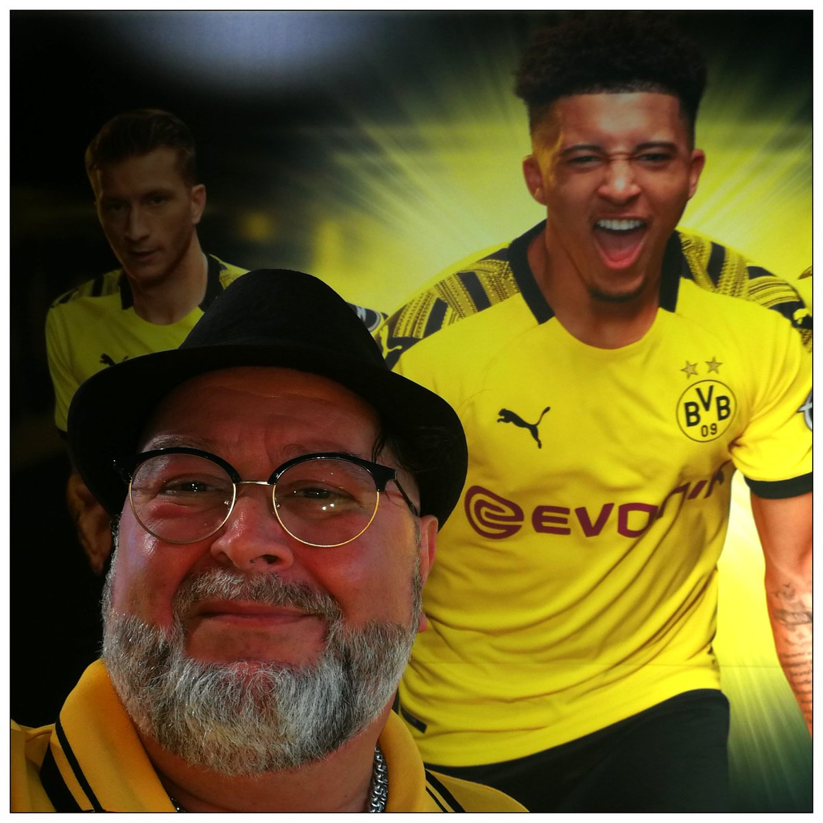 Kalli09Do's tweet photo. #NeuesProfilfoto @BVB @polizei_nrw_do #bvbfamily Vorfreude pur, auffe Saison #wonnich #wernich #EuerDatKalli09 #DerPoetVomBorsigplatz 🖤💛🖤👍 https://t.co/GIJbG6J4po