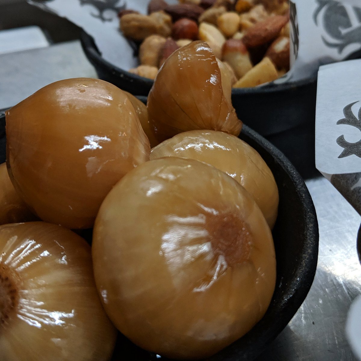 TheEagleSheff's tweet photo. Lord Marples soaked pickled onions? Yes perrrlease!! π
#bitter #LordMarples #beer #classic #pub #snacks #pubs #Sheffieldpubs #Sheffield #Sheffieldpub #Sheffieldissuper #craftbeer #ThornbridgeBrewery #Thornbridge #tastyaf #food #foodie #hungry #hangry #publife #eatSheffield https://t.co/4HKfBM4eSi