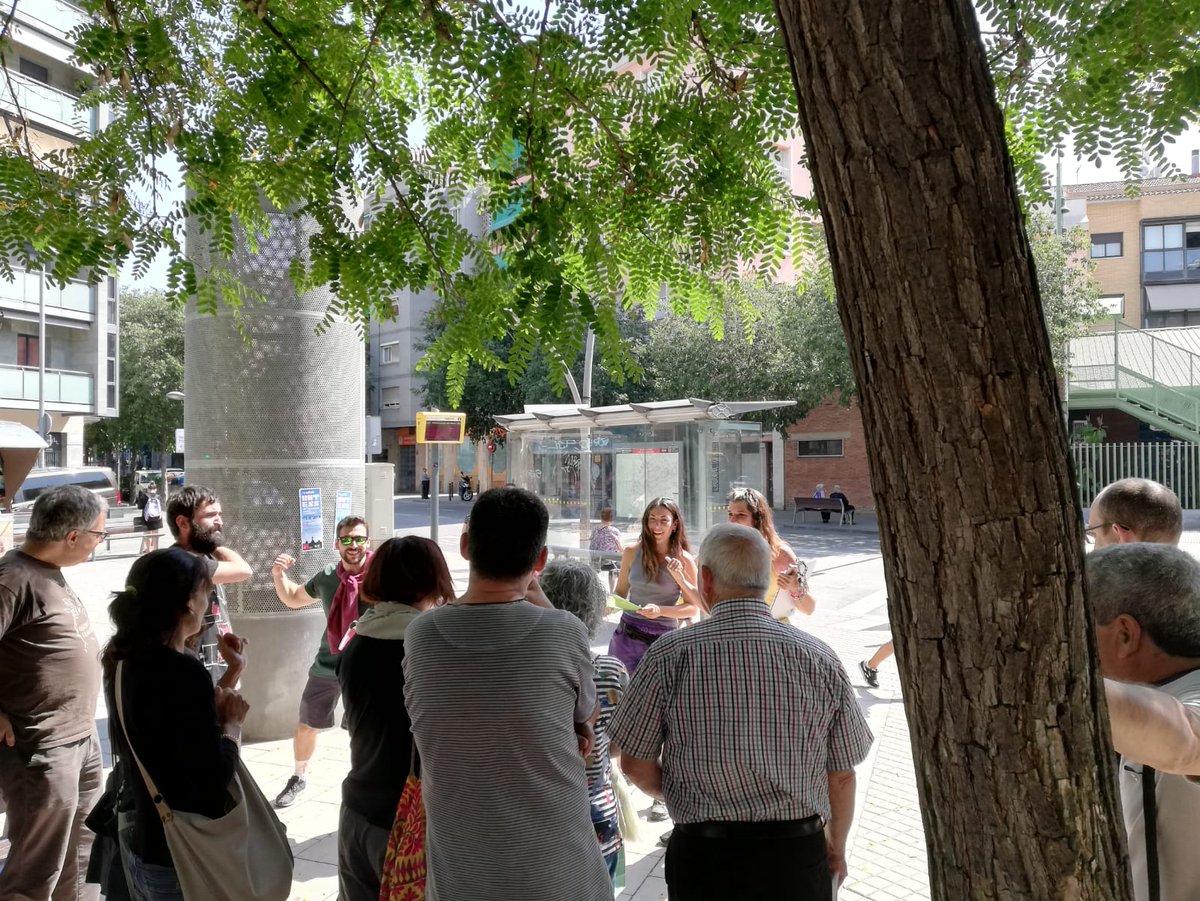 AteneuBNord's tweet photo. Comencen les #RutESS per #SantaColoma de la mà de @Capfoguer @ObradorCoop Aberdeen i Cosment! https://t.co/hMMz5QHHG1