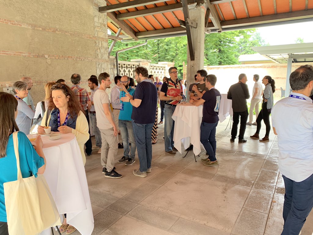 tosochris's tweet photo. Sembrano gli invitati ad un matrimonio ma sono i partecipanti all'#hackFVG che passano il loro sabato a condividere esperienze ed entusiasmo https://t.co/DqTxSTNUVj