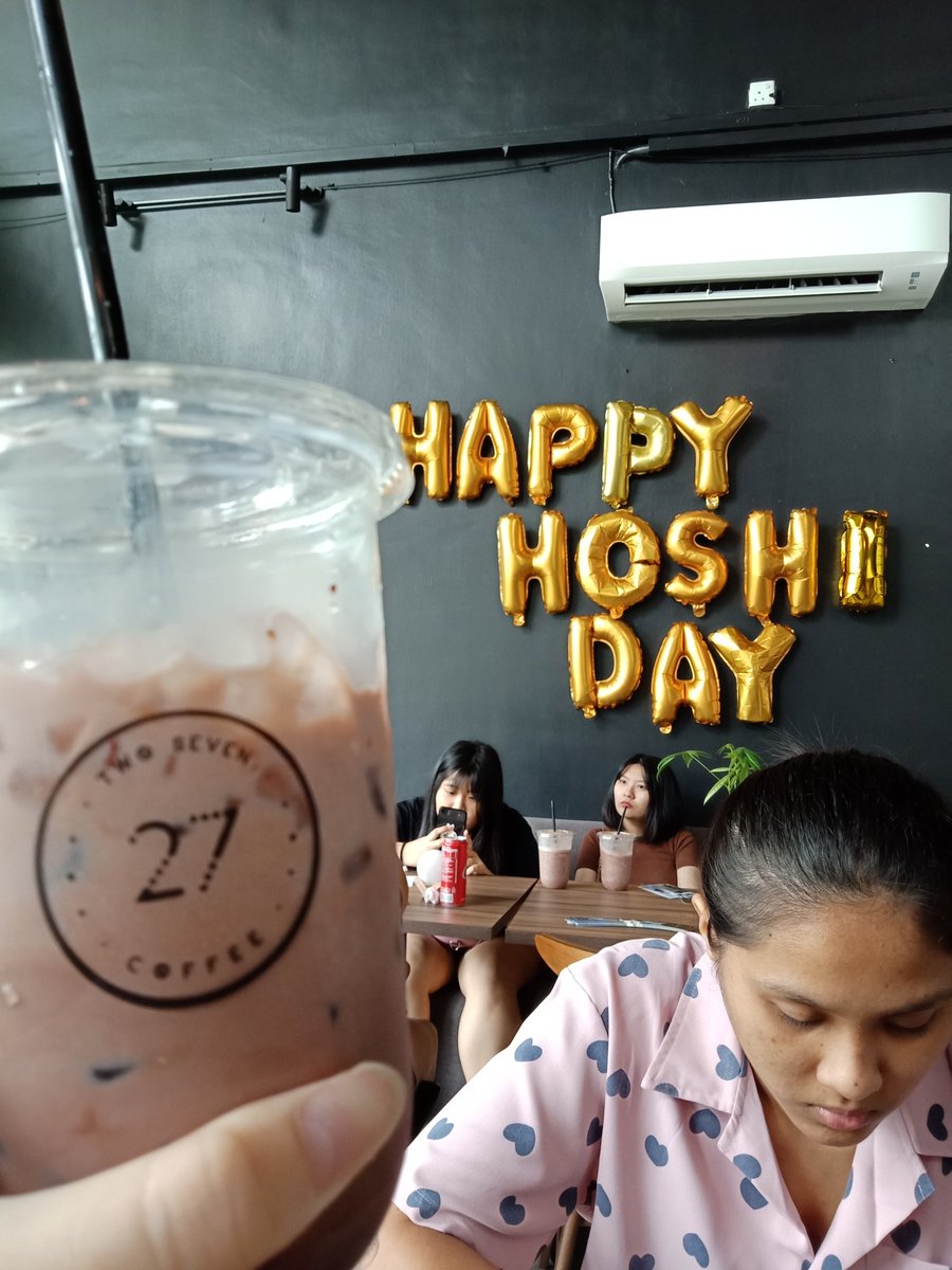 cal_star1122's tweet photo. Here today!!!! 
I will stay till 5pm so pls find me if y are coming!! 💕

Feat: jiejie ;))
#PrincessHoshDay https://t.co/Y8dxsd3hHp