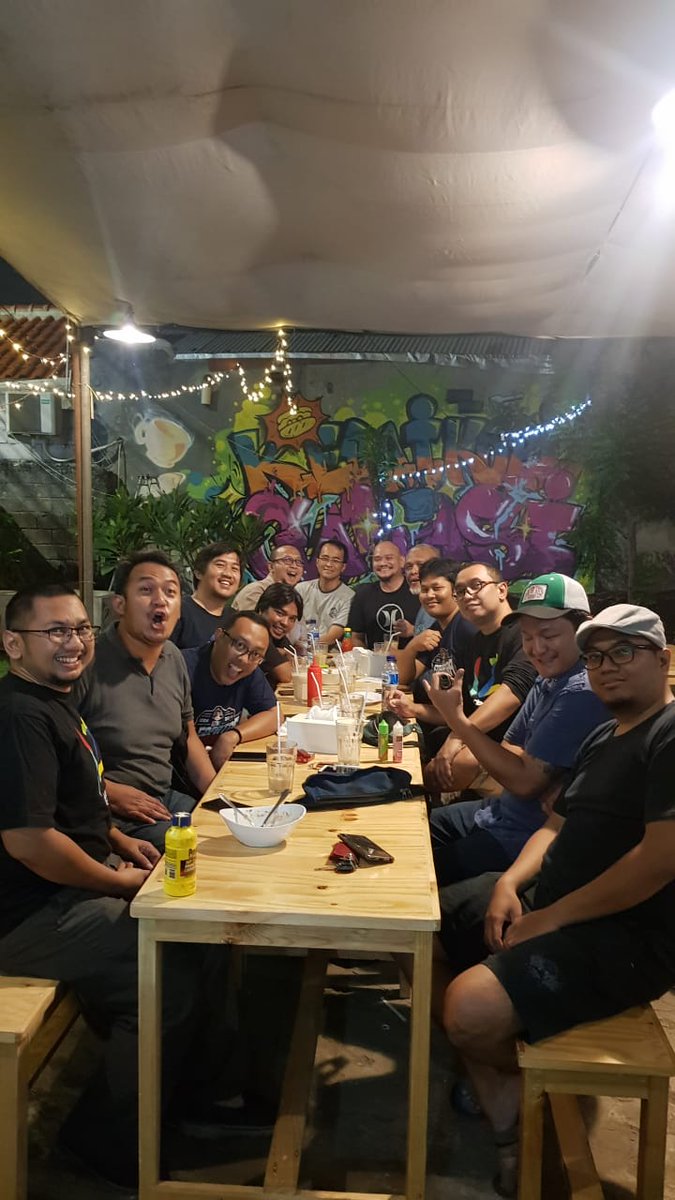 rahmana1204's tweet image. HBH @AXIC_Cleopatra semalam di kedai Garasi nya om Riswandi