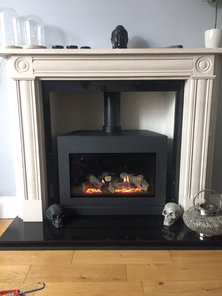 wbstoves's tweet photo. A few jobs from the last few weeks or so, varied gas &amp; wood burning installations but all with the same outcome happy customers 🔥🔥 after all that's what it's all about @StovaxGazco @CastTecUk @SchiedelUK #wbstoves #whitleybay #northshields #logburner #gasfireplace #gasstove https://t.co/oBmwu9mHyp