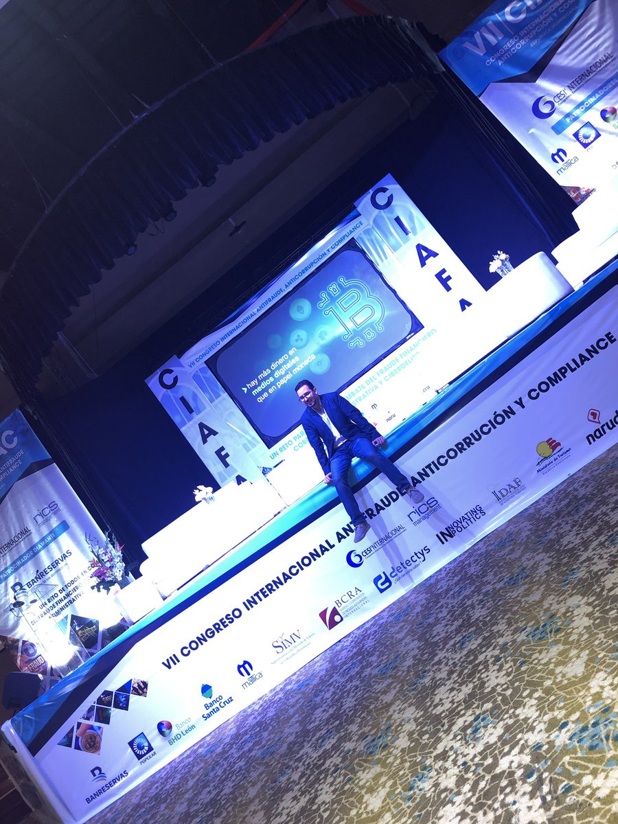 cesieventos's tweet photo. Como siempre gracias por tu apoyo amigo excelente tu magistral presentación. Gracias!!#ciafac https://t.co/0cHqyXCiic