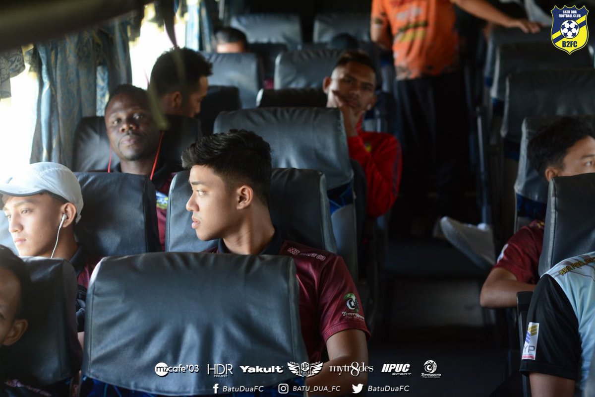 batuduafc's tweet photo. 📷 | Pegawai dan pemain bertolak ke KLIA untuk ke Langkawi bagi mengharungi perlawanan Liga M3 menentang Glory United FC pada hari Ahad nanti. Doakan perjalanan kami selamat sampai ke destinasi.
#B2FCMytr8des
#Bring2wardsForChampions
#SayNoToPlayOff
#Andaadakamiada https://t.co/rb5xatU8F5