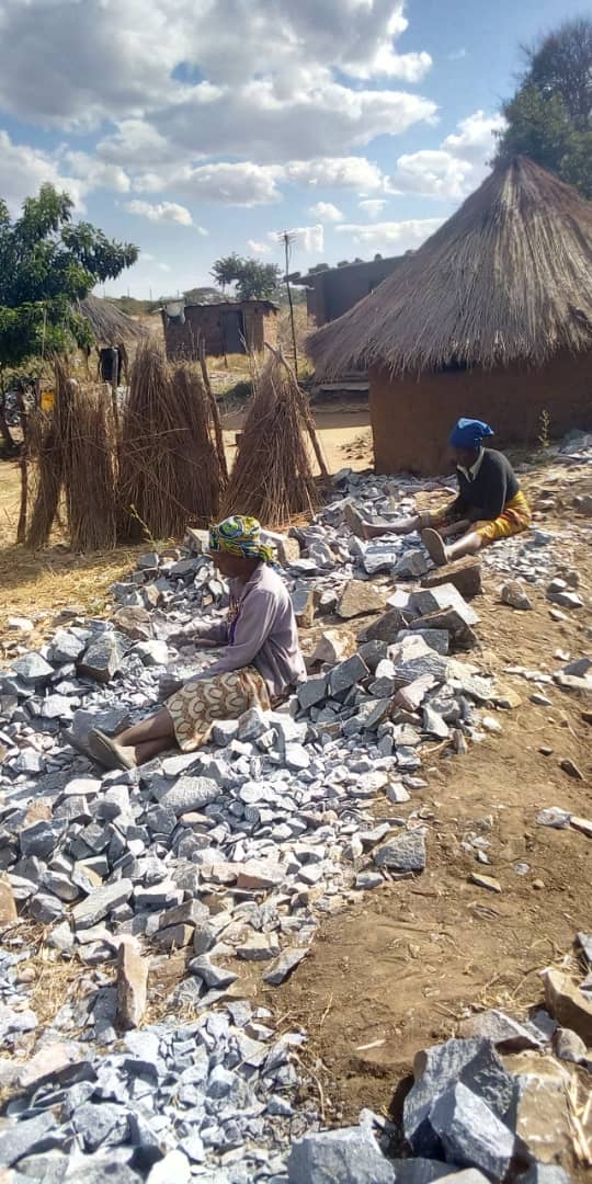 _DylanMcFarlane's tweet image. Exciting day. #DevelopmentMinerals ready for construction. #Impact #Employment #LocalMarkets #Zambia #Cobblestone #Mining