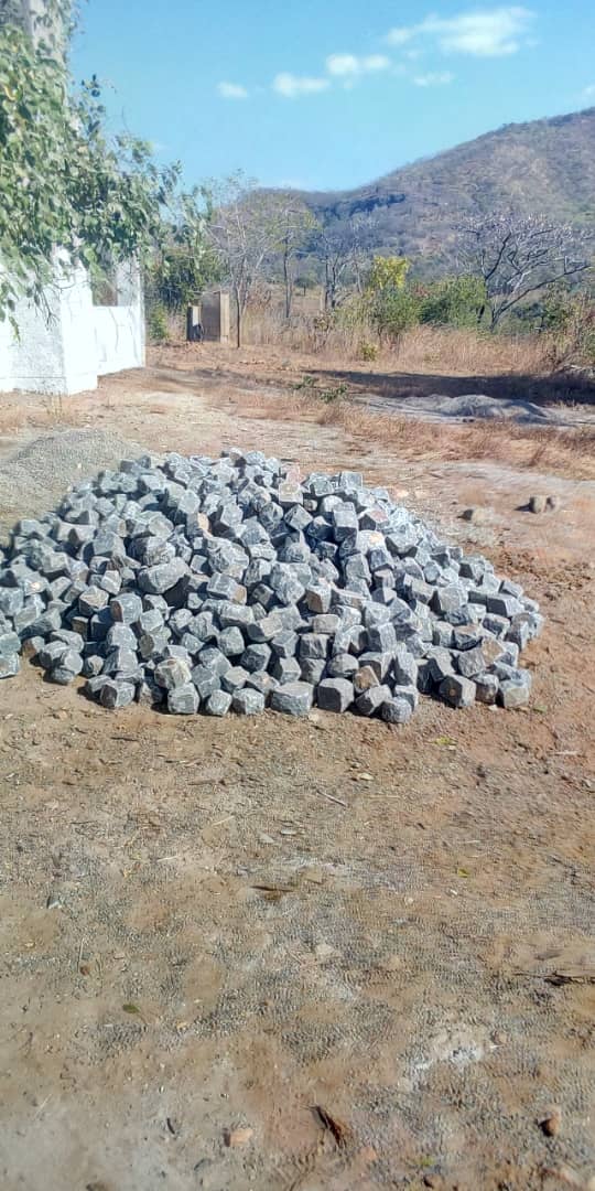 _DylanMcFarlane's tweet image. Exciting day. #DevelopmentMinerals ready for construction. #Impact #Employment #LocalMarkets #Zambia #Cobblestone #Mining