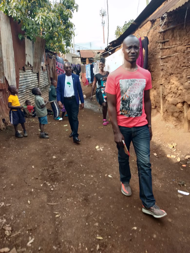 TimMugerwa's tweet photo. Yesterday morning I visited @GreenKibra an environmental CBO in Kibra Africa's largest slum. It's part of Empower Kenya program. I was happy to learn how they are impacting their community &amp; helping youth live a better life. I pledged @GreenCampaignAf  support to their work https://t.co/jZb9M6oMIx