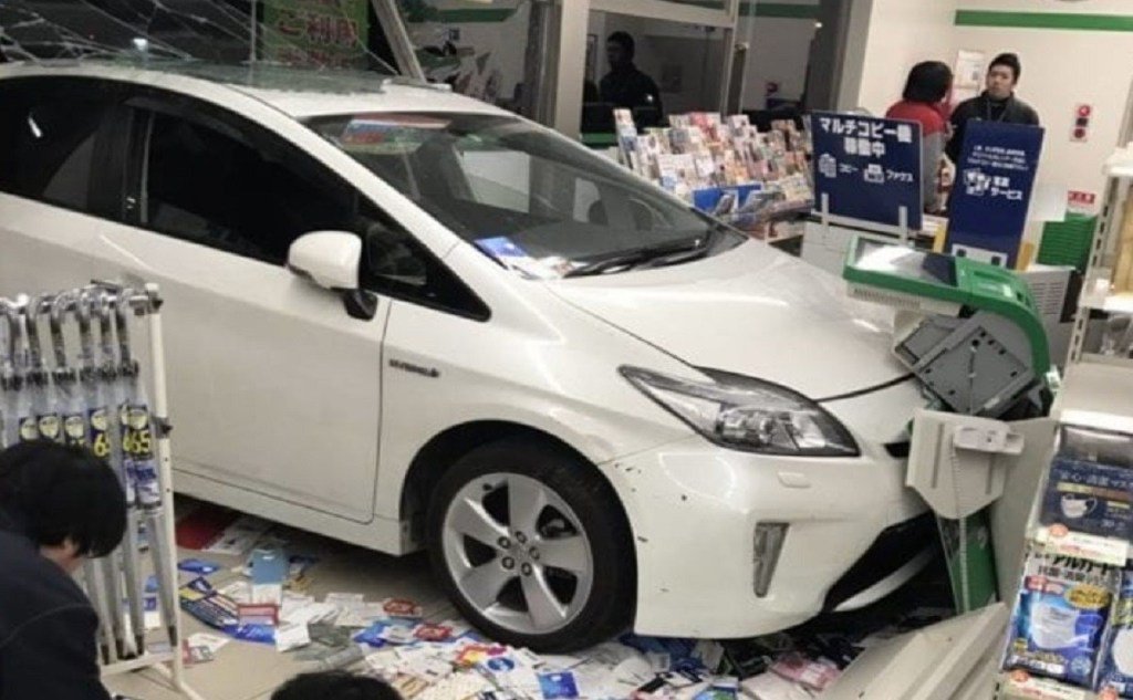 Socomの隠れ家 世界に誇れる日本車の 名車 ランキング発表 第1位 プリウス 第2位 スカイラインgt R 第3位 Gt R ランキング 日本車 名車 プリウス Gtr スカイライン T Co Yt5p1hjhjv