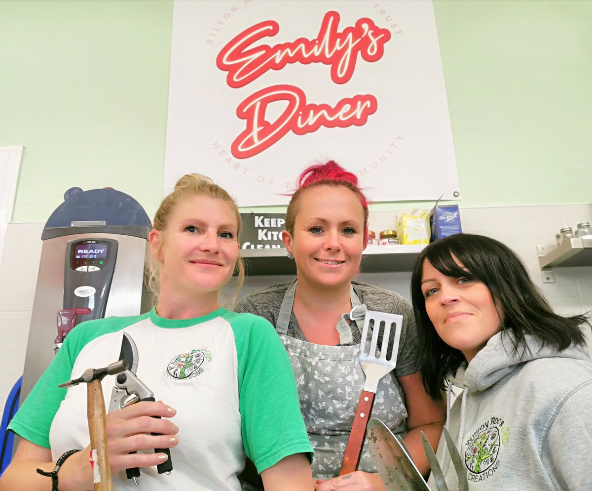 willibyrocs's tweet photo. Dee will be taking care of the catering for our Fix It Cafe Workshops and will also be cooking up a storm Emilys Diner around lots of planning events, workshops and activities #deeschipsarethebest #fixitcafe #emilysdiner #fixingneedsfeeding #willibyrocscic https://t.co/rBoCG8HwSY