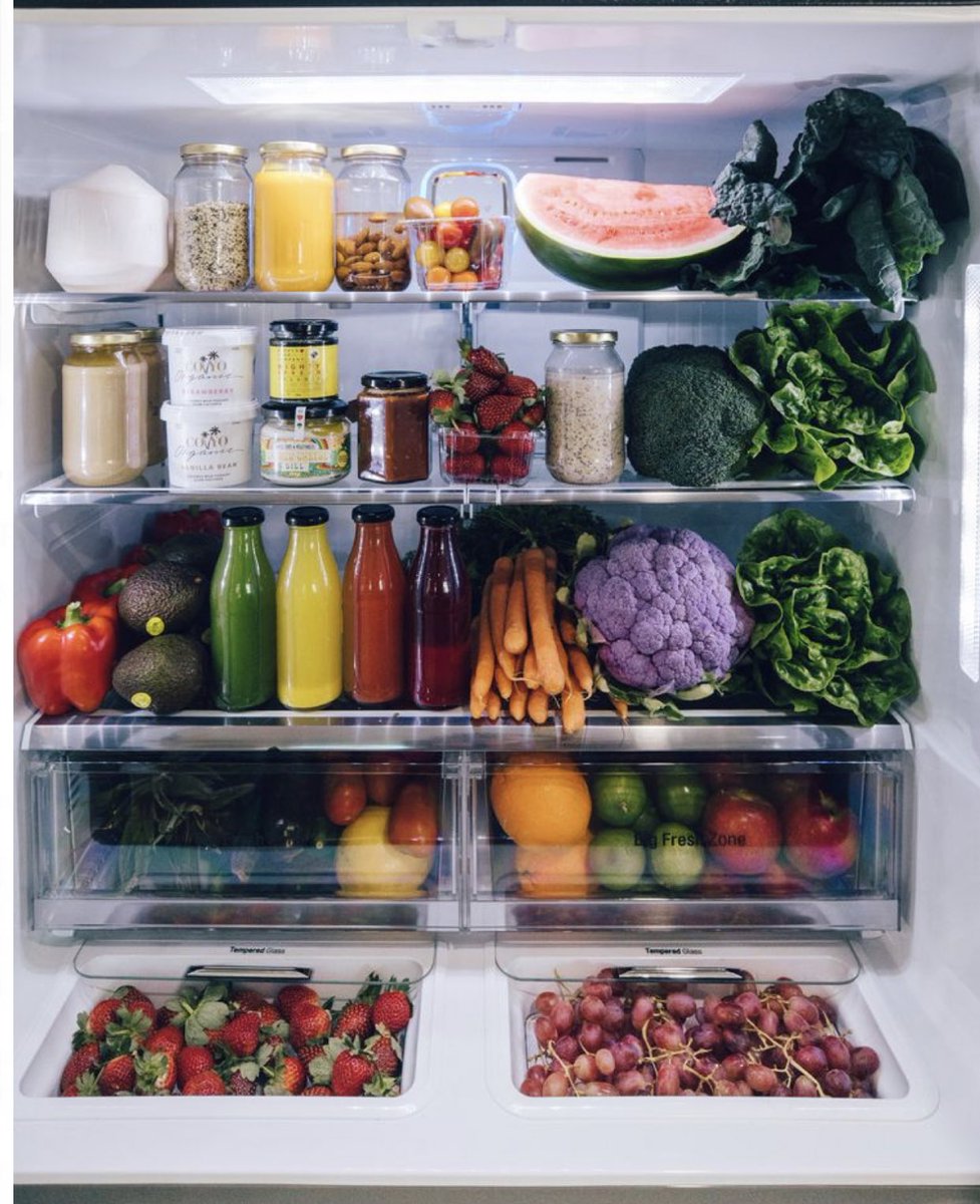 theangelonline_'s tweet photo. very organized, minimal waste fridges... a turn on https://t.co/OwUM67J9Sb
