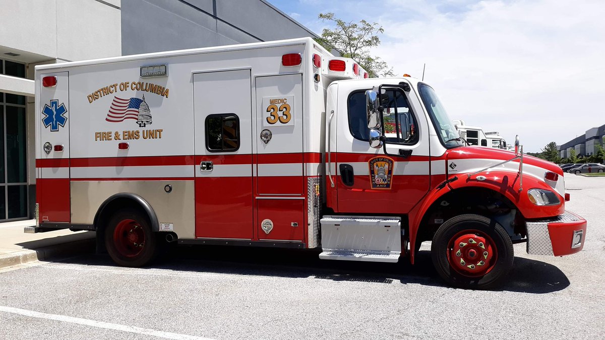 BrenFirePhoto's tweet photo. Washington D.C. Medic 33. https://t.co/J7spVjBsTb