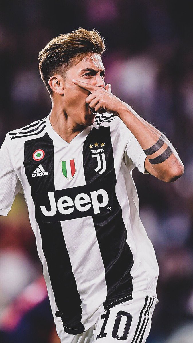 キアリー荒口 ロナウド 黎きゅん推し Twitterren 僕の最も憧れてるのサッカー選手4人 他にも憧れの選手いっぱいいるけどとりあえずこの4人だな クリスティアーノ ロナウド パウロ ディバラ ルカ モドリッチ 乾貴士