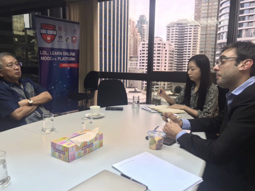 PARIS_EIU's tweet image. Chairman &amp;amp; COO of eiu.ac meet in Bangkok to discuss the developments at the university. EIU leaders affirm continuing to be the World’s Most Affordable Higher Education &amp;amp; Professional Training provider are EIU’s top priority #mba #Paris #forbes #CryptoNews #learn